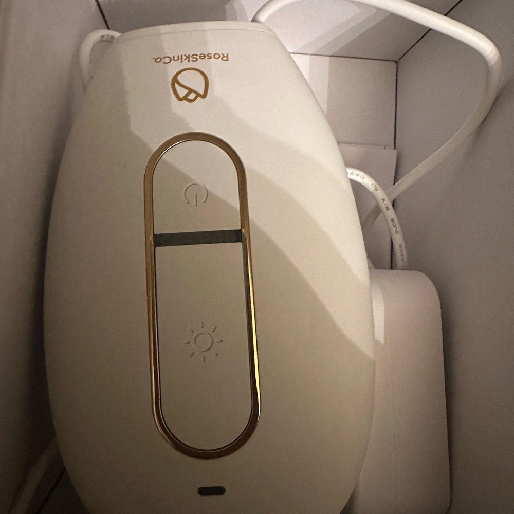 Rose Co. Lumi 2.0 IPL device